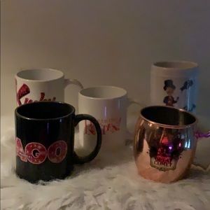 Set of broadway 4 coffee mugs and one metal cup